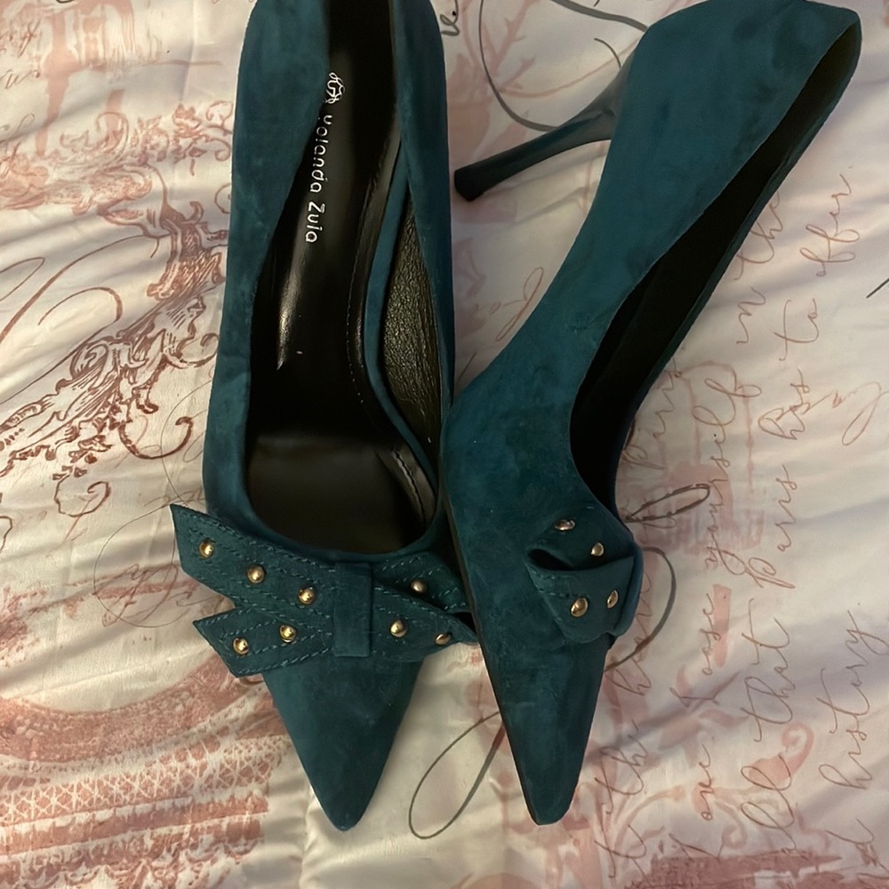 Lovely teal heels